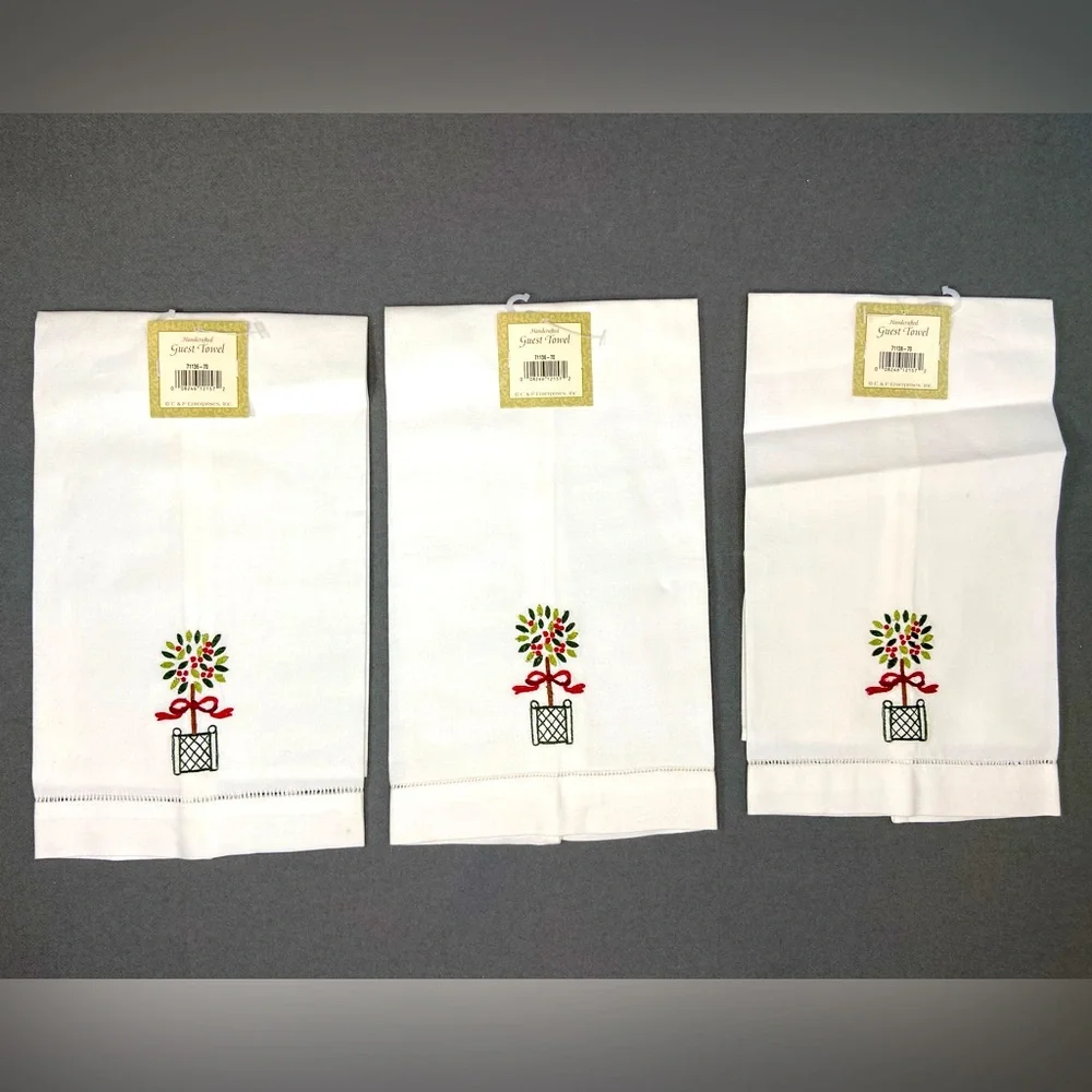 Holiday Guest Towels for Hand Boxwood‎ Topiary embroidered New with Tag NWT